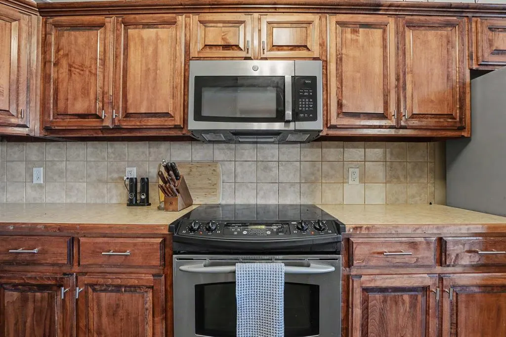 Photo 14 — 17036 Hardwood Place, Edmond, OK 73012