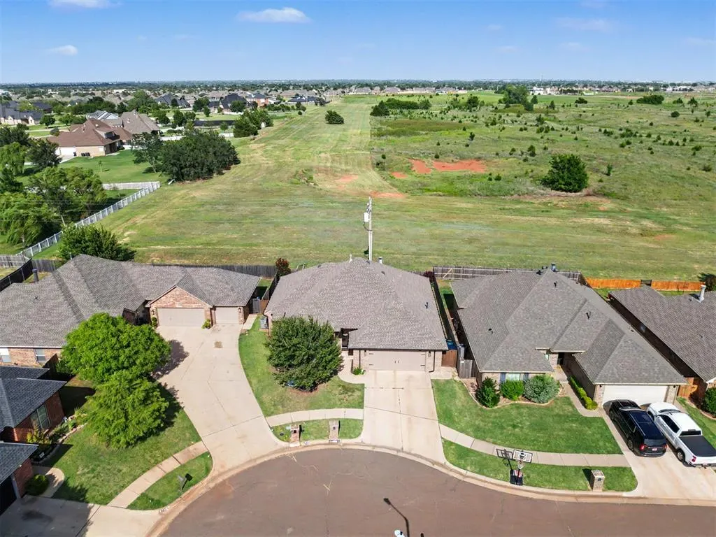 Photo 34 — 17036 Hardwood Place, Edmond, OK 73012