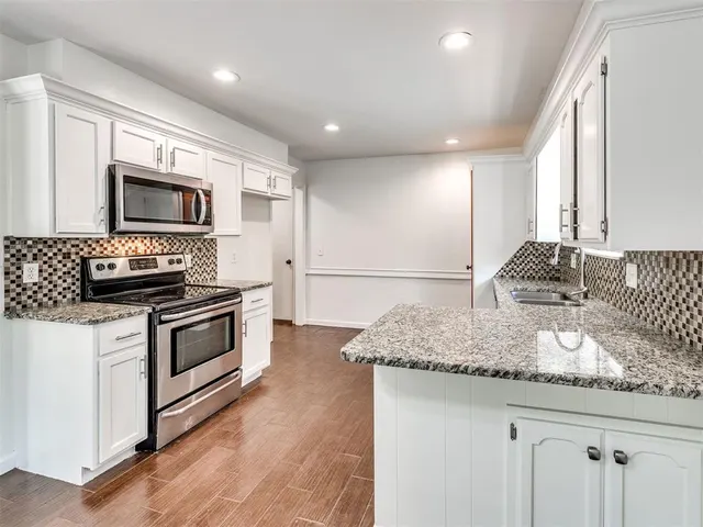 Photo 3 — 2640 Michael Drive, Edmond, OK 73013