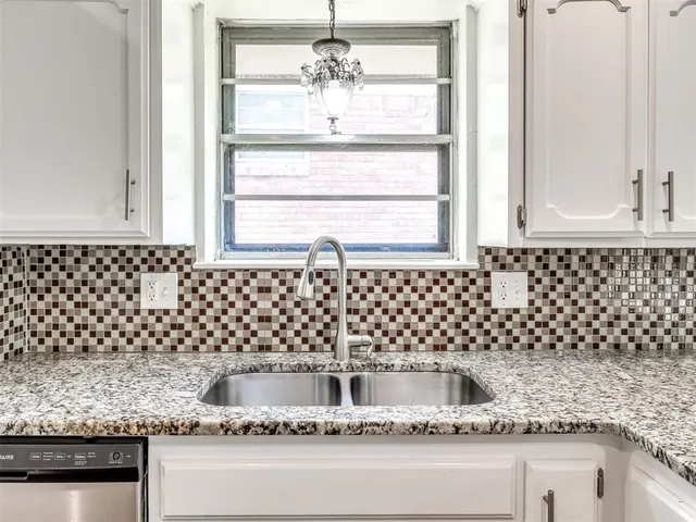 Photo 2 — 2640 Michael Drive, Edmond, OK 73013