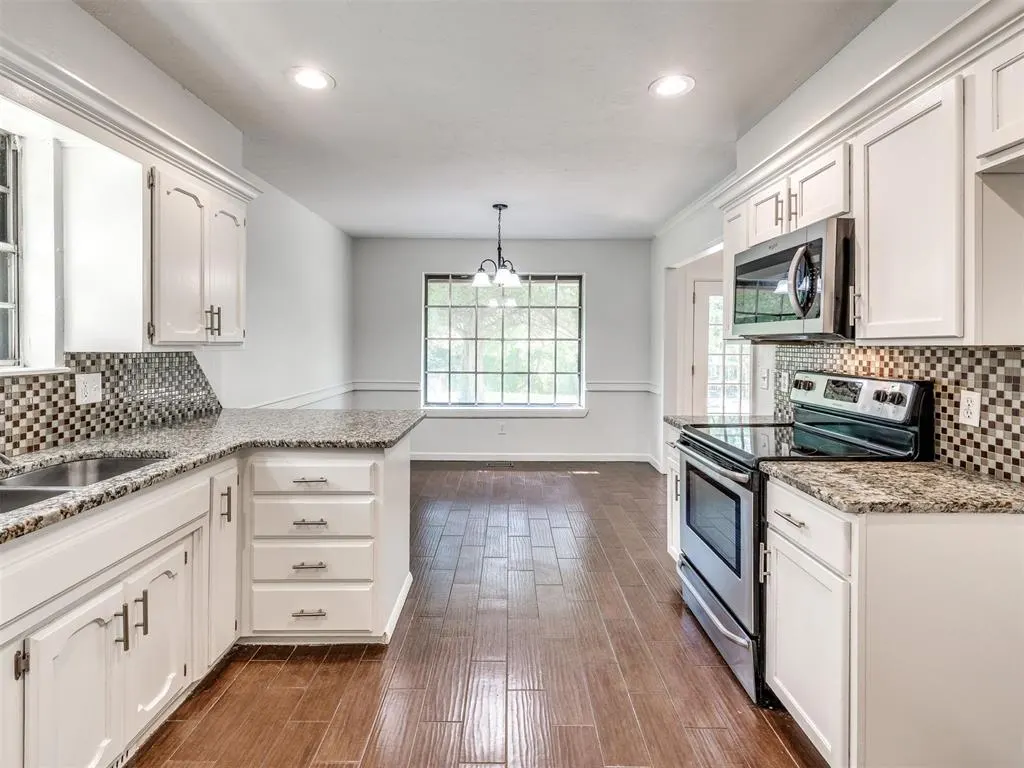 Photo 7 — 2640 Michael Drive, Edmond, OK 73013