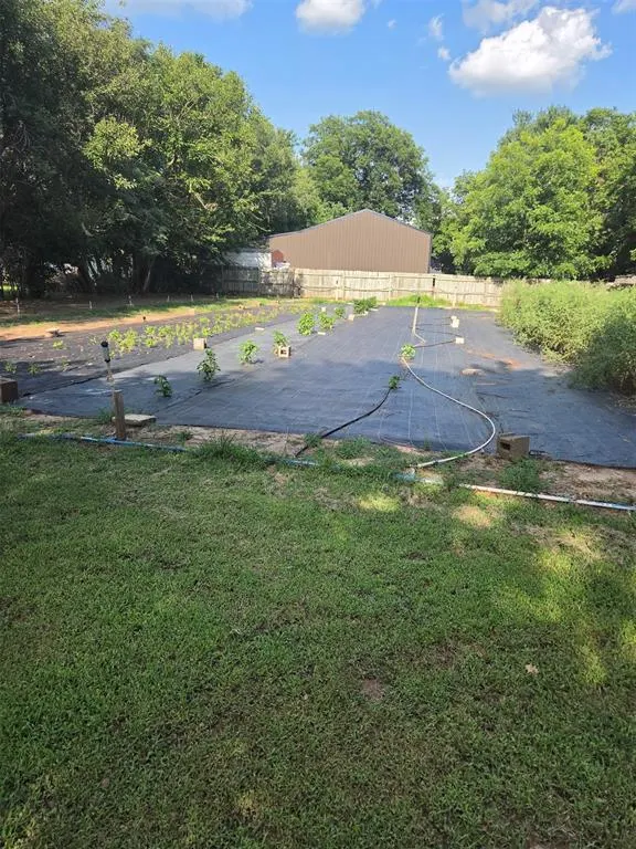 Photo 4 — 1927 Cedar Street, Ponca City, OK 74604