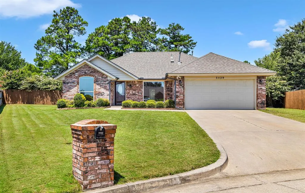 Front exterior — 3529 Northridge Terrace, Choctaw, OK 73020