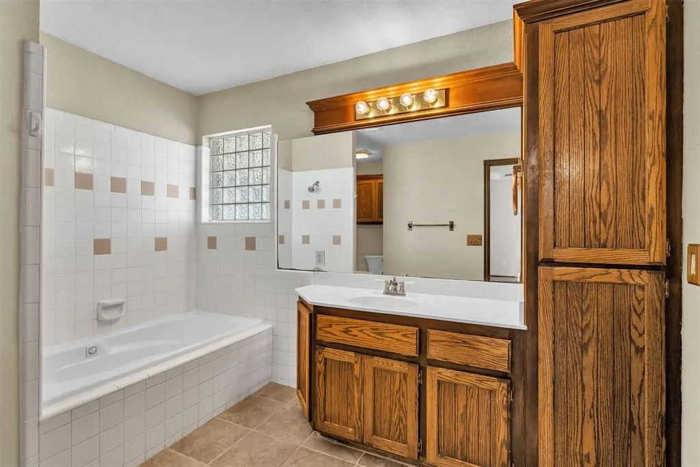 Photo 10 — 3529 Northridge Terrace, Choctaw, OK 73020