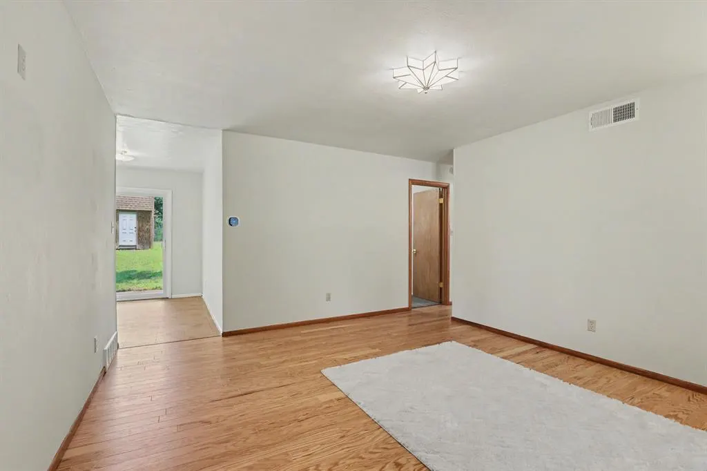 Photo 10 — 1724 Serenade Drive, Oklahoma City, OK 73130