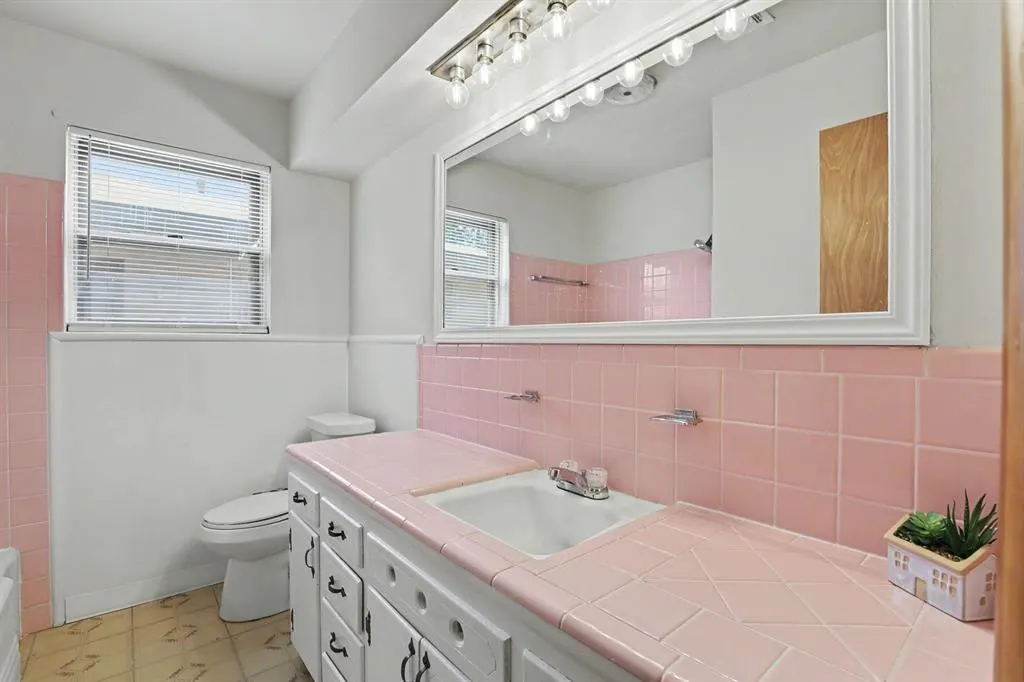 Photo 8 — 1724 Serenade Drive, Oklahoma City, OK 73130