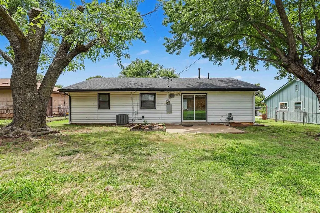 Photo 17 — 1724 Serenade Drive, Oklahoma City, OK 73130