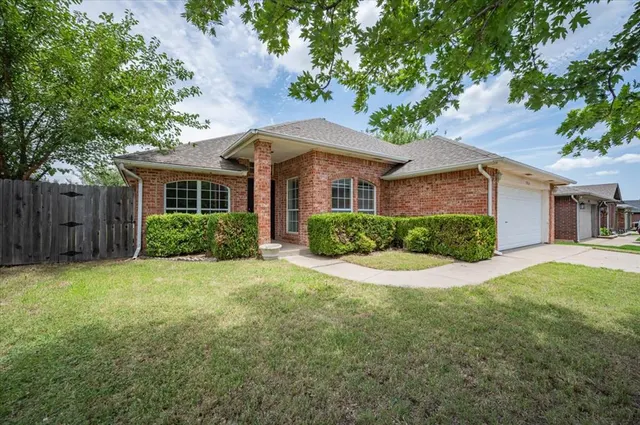 Photo 2 — 5921 SE 86th Street, Oklahoma City, OK 73135
