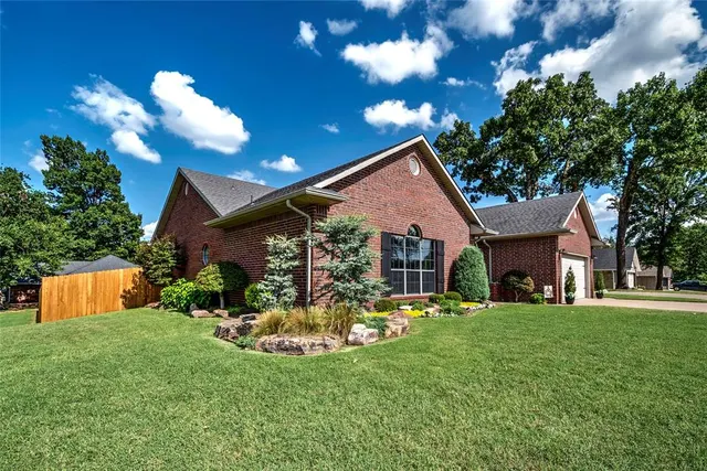 Photo 2 — 1104 S Rozell Lane, Chandler, OK 74834