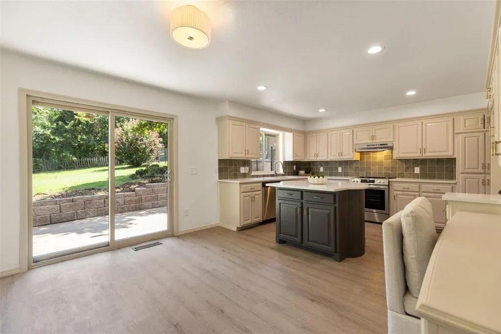 Photo 13 — 2132 Running Branch Road, Edmond, OK 73013