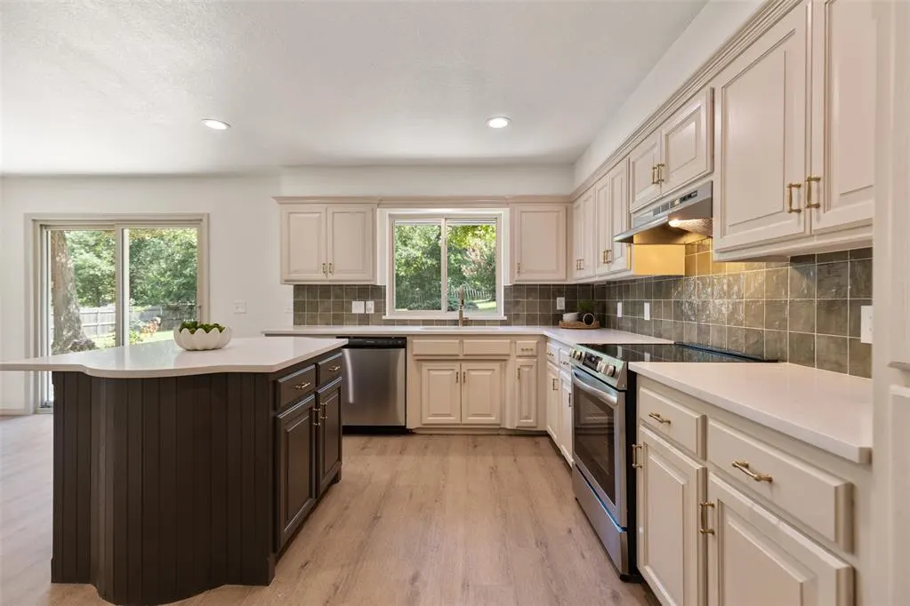 Photo 17 — 2132 Running Branch Road, Edmond, OK 73013