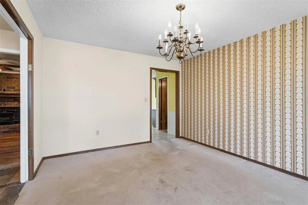 Photo 15 — 1218 Ridgewood Drive, Lindsay, OK 73052