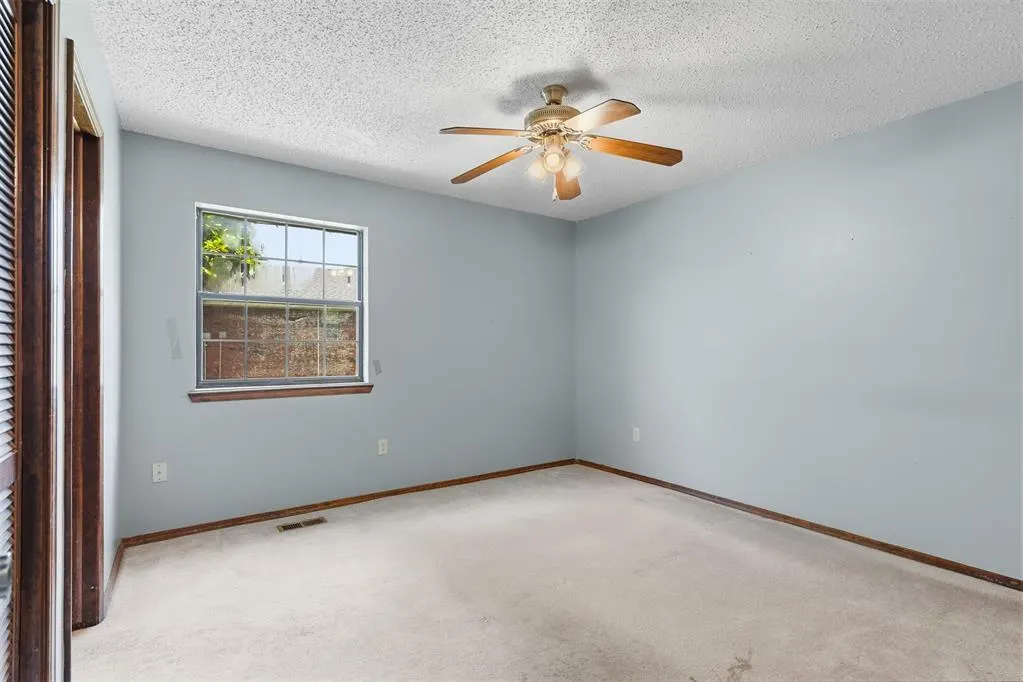 Photo 21 — 1218 Ridgewood Drive, Lindsay, OK 73052