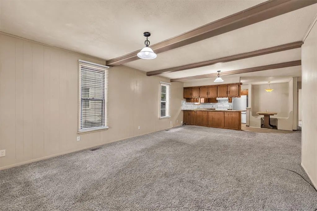 Photo 6 — 617 S Roberts Avenue, El Reno, OK 73036
