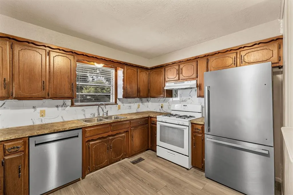 Photo 15 — 617 S Roberts Avenue, El Reno, OK 73036