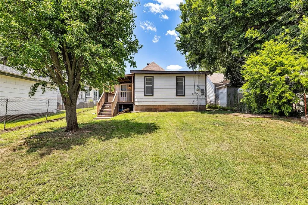 Photo 21 — 617 S Roberts Avenue, El Reno, OK 73036
