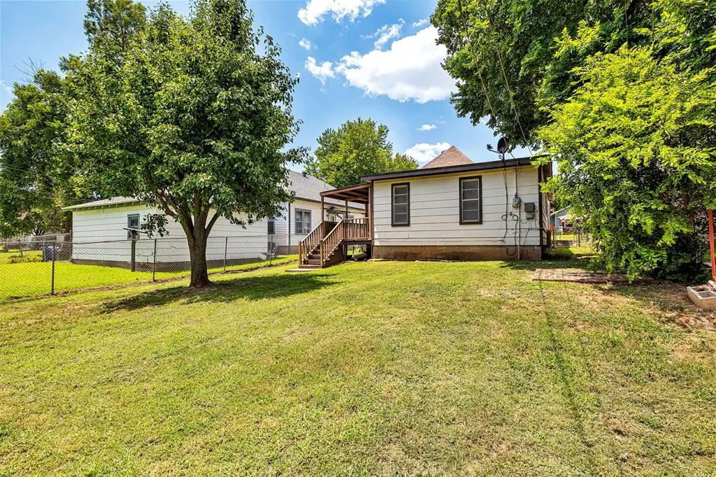 Photo 22 — 617 S Roberts Avenue, El Reno, OK 73036