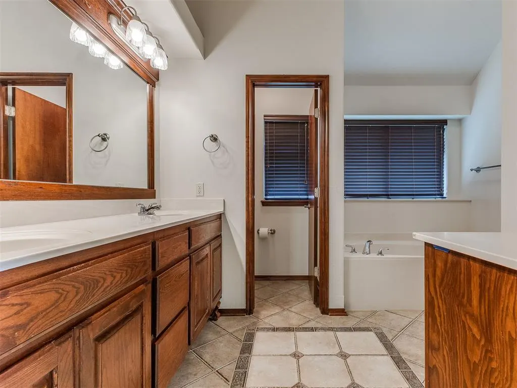 Photo 21 — 9109 SW 26th Street, Oklahoma City, OK 73128