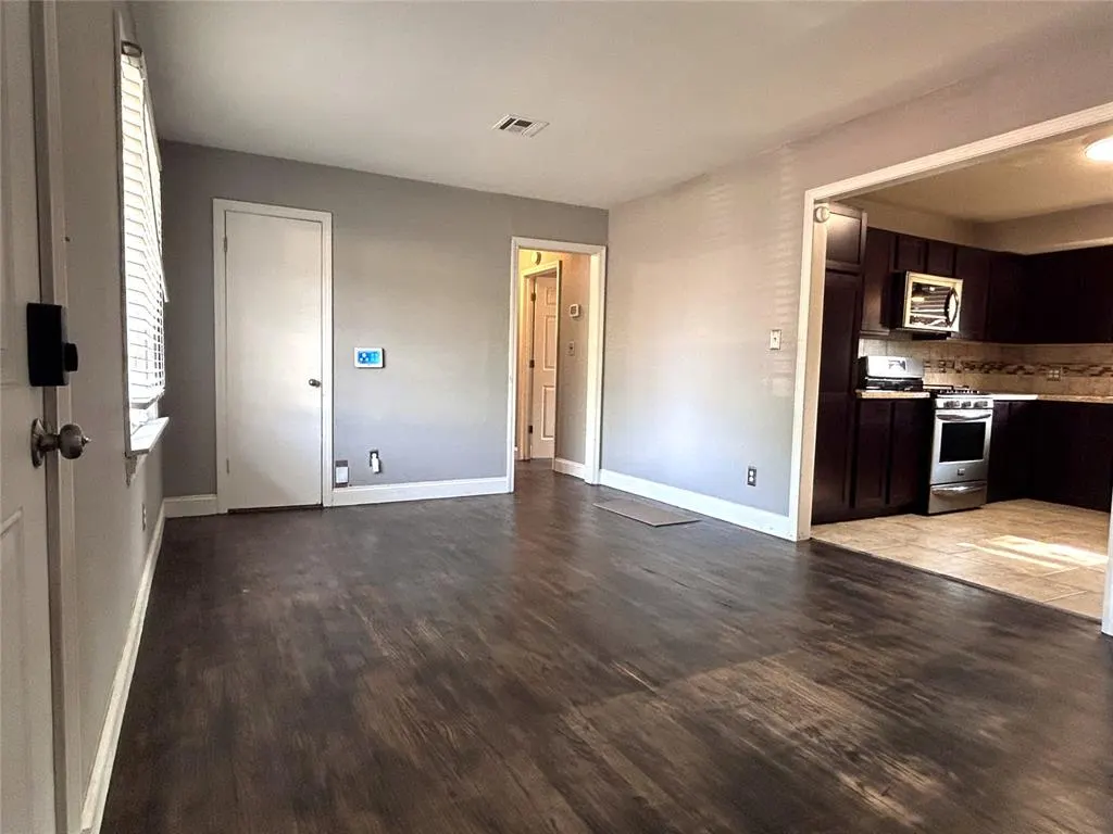 Photo 2 — 4021 N Sterling Avenue, Oklahoma City, OK 73122