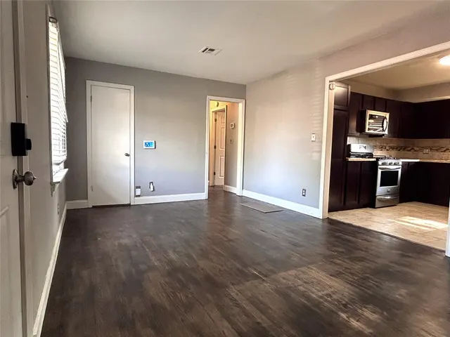 Photo 2 — 4021 N Sterling Avenue, Oklahoma City, OK 73122