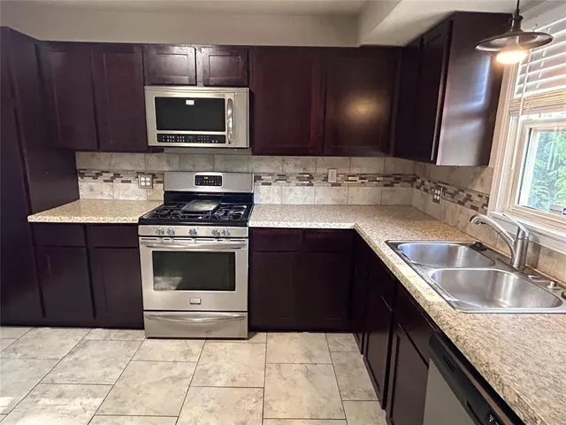 Photo 8 — 4021 N Sterling Avenue, Oklahoma City, OK 73122