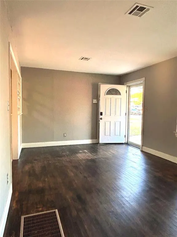 Photo 3 — 4021 N Sterling Avenue, Oklahoma City, OK 73122