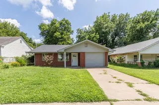 Sold home at 124 W Brule Street