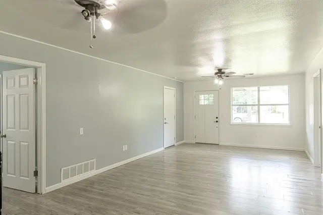 Photo 2 — 124 W Brule Street, Purcell, OK 73080