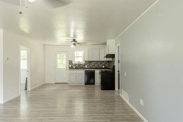 Photo 3 — 124 W Brule Street, Purcell, OK 73080