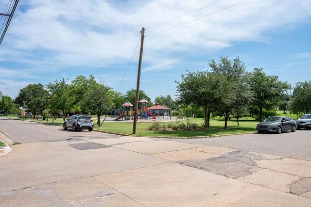 Photo 4 — 1500 NW 46th Street, Oklahoma City, OK 73118