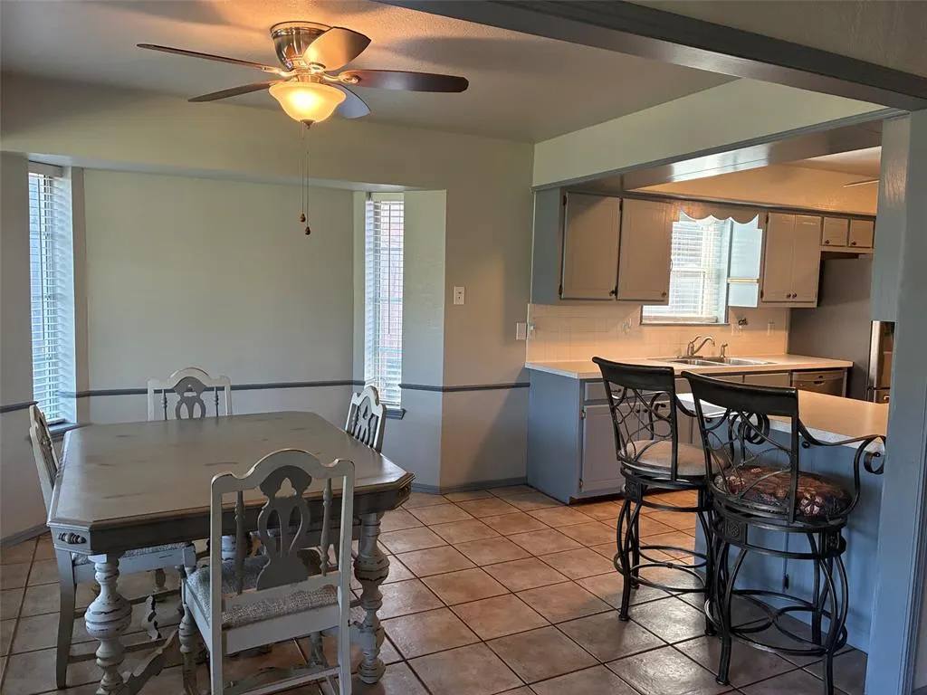 Photo 8 — 2105 Castle Rock, Edmond, OK 73003