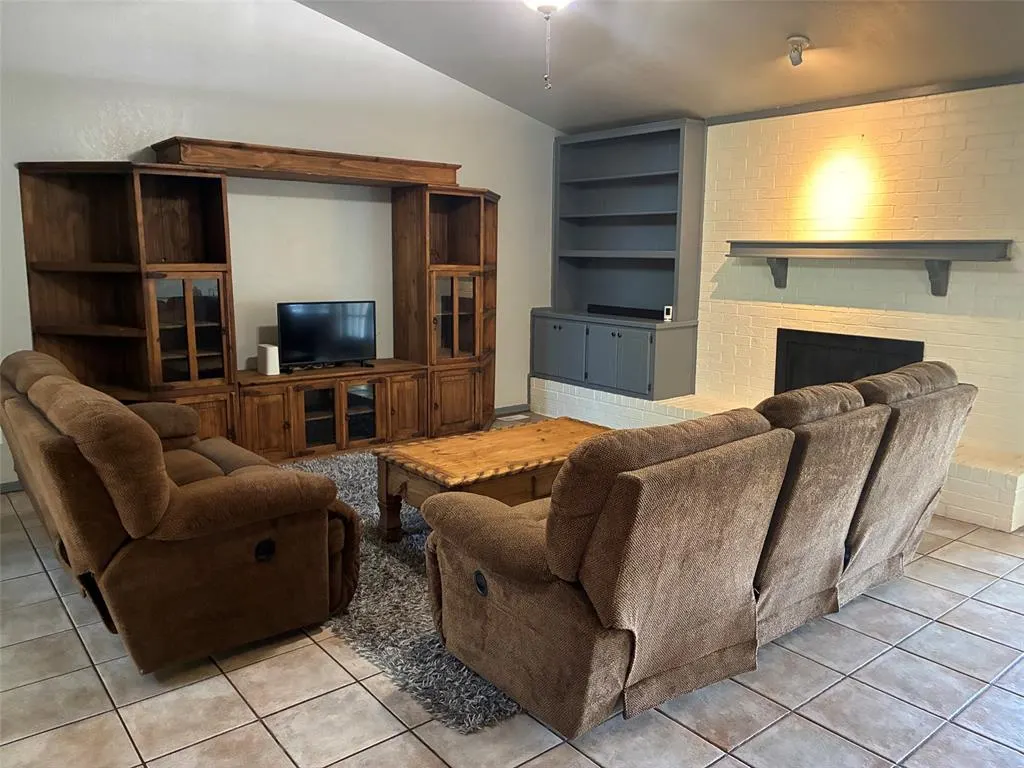 Photo 11 — 2105 Castle Rock, Edmond, OK 73003