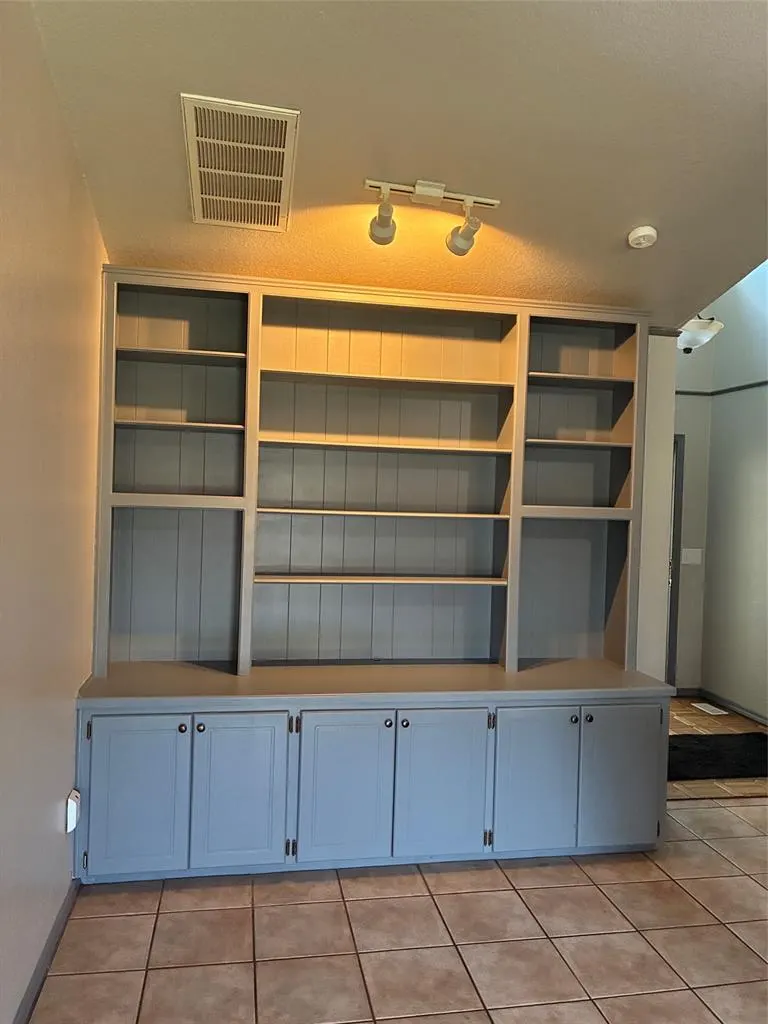 Photo 12 — 2105 Castle Rock, Edmond, OK 73003