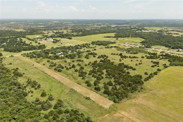 Photo 7 — 4025 S Post Road, Guthrie, OK 73044