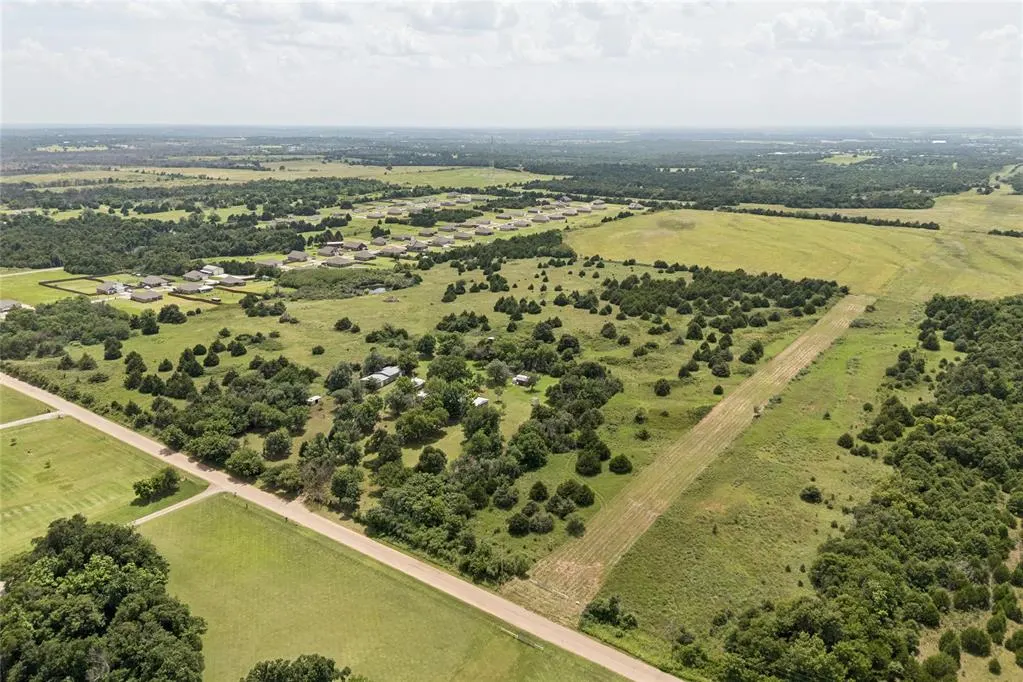 Photo 4 — 4025 S Post Road, Guthrie, OK 73044