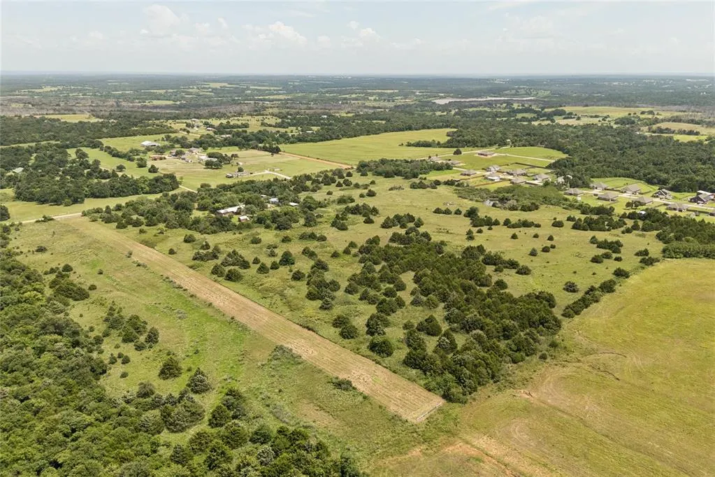 Photo 6 — 4025 S Post Road, Guthrie, OK 73044
