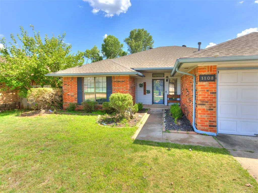 Photo 2 — 1108 NE 25th Street, Moore, OK 73160