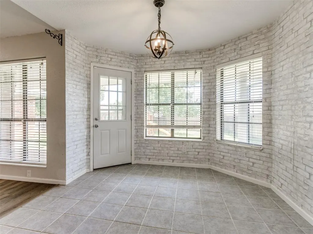 Photo 9 — 1108 NE 25th Street, Moore, OK 73160