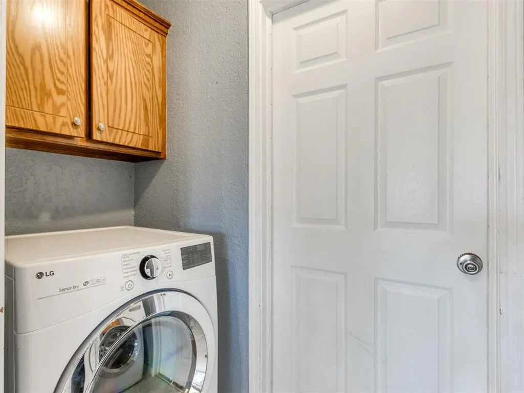Photo 14 — 1108 NE 25th Street, Moore, OK 73160