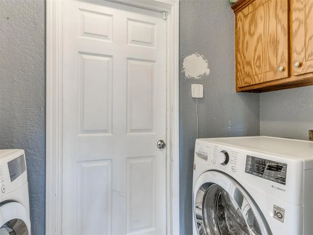 Photo 15 — 1108 NE 25th Street, Moore, OK 73160