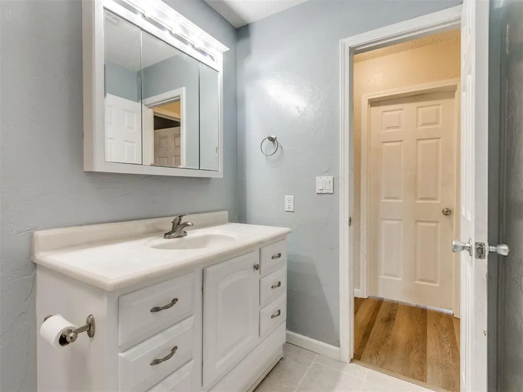 Photo 19 — 1108 NE 25th Street, Moore, OK 73160