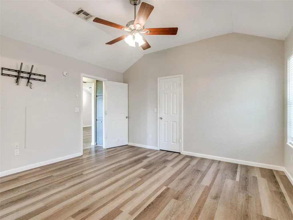 Photo 25 — 1108 NE 25th Street, Moore, OK 73160