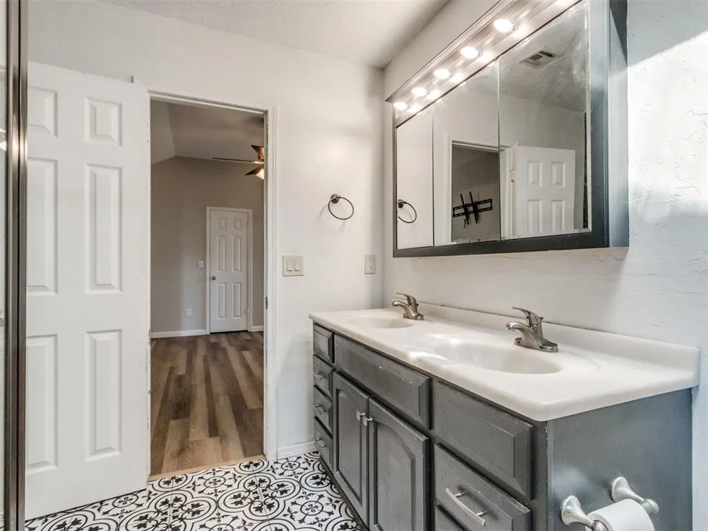 Photo 30 — 1108 NE 25th Street, Moore, OK 73160