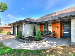 Sold home at 2621 NW 59th Street