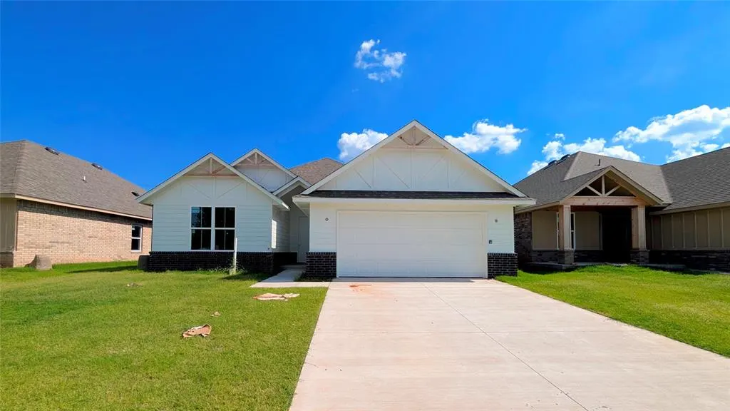 Front exterior — 11712 SW 15th Terrace, Yukon, OK 73099