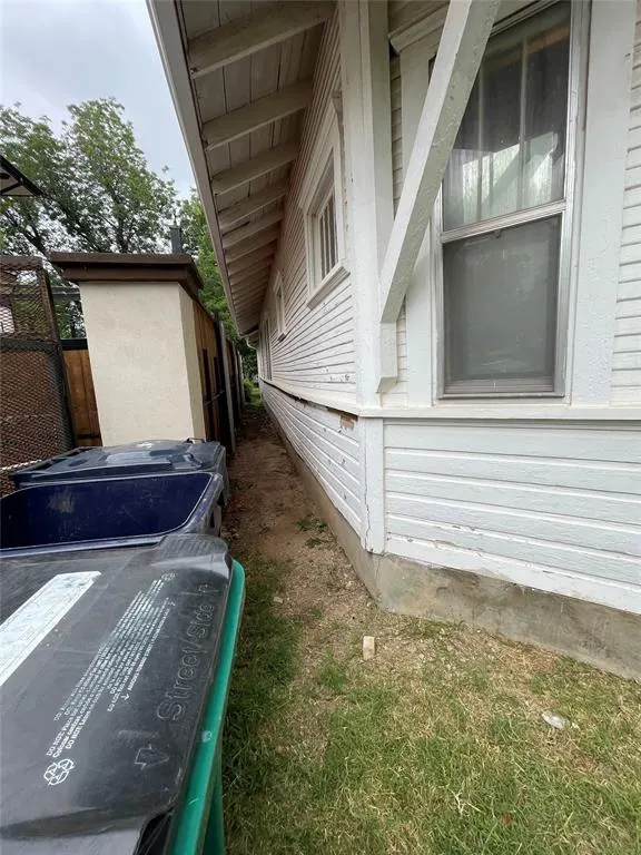 Photo 3 — 613 NW 32nd Street, Oklahoma City, OK 73118