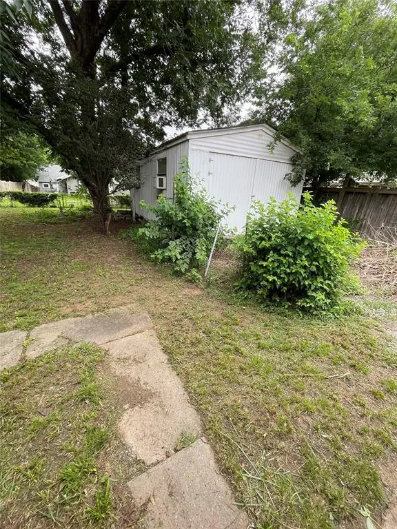 Photo 13 — 613 NW 32nd Street, Oklahoma City, OK 73118