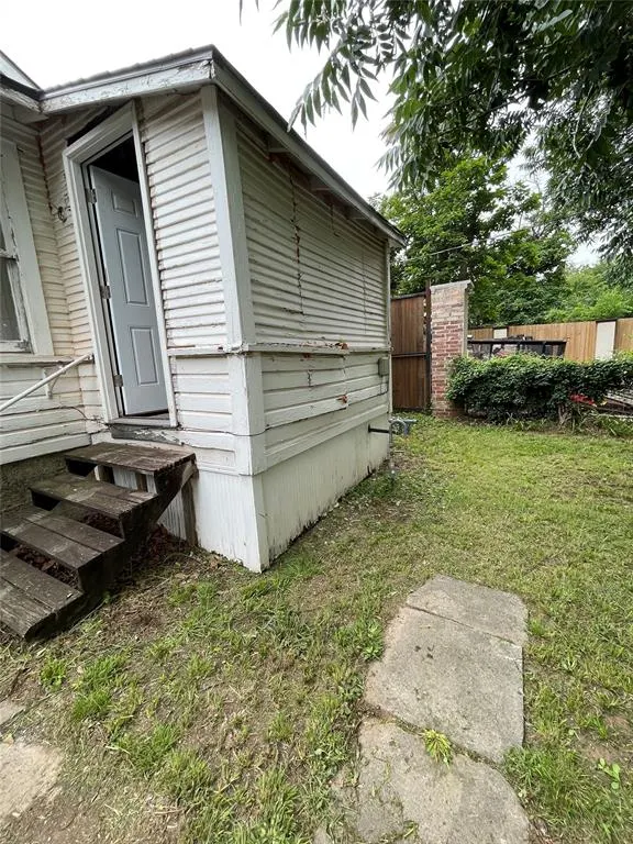 Photo 14 — 613 NW 32nd Street, Oklahoma City, OK 73118