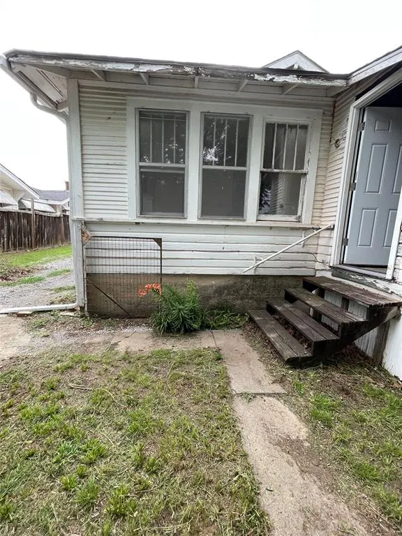 Photo 15 — 613 NW 32nd Street, Oklahoma City, OK 73118