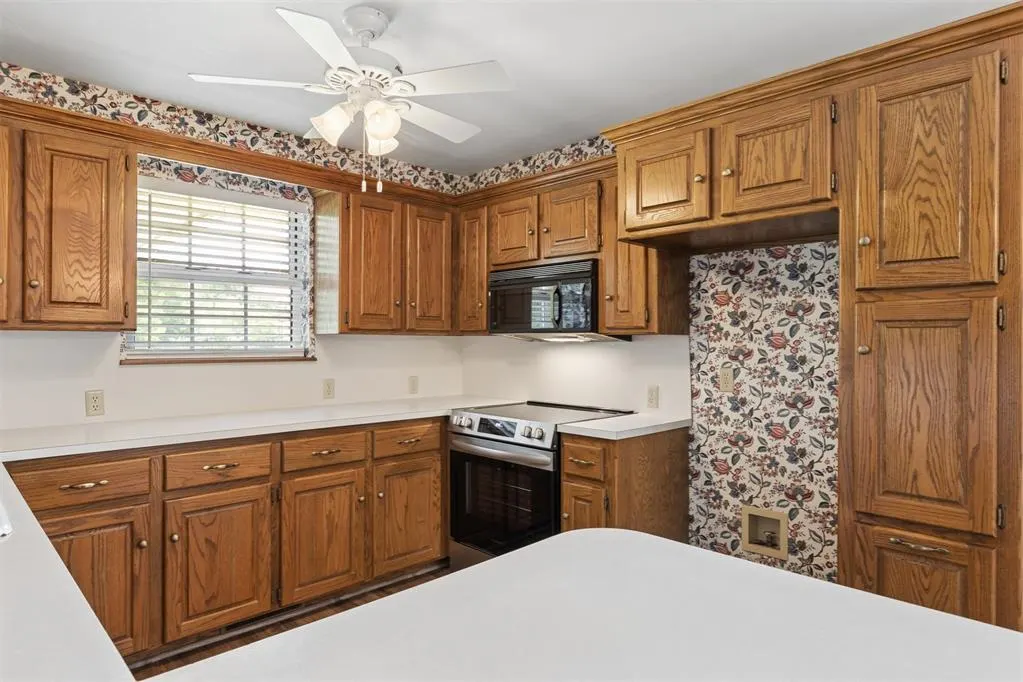 Photo 6 — 4813 E Wilcox Lane, Yukon, OK 73099